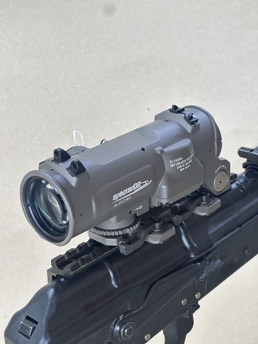 Прицел призматический Elcan 1-4 Coyote  на АК