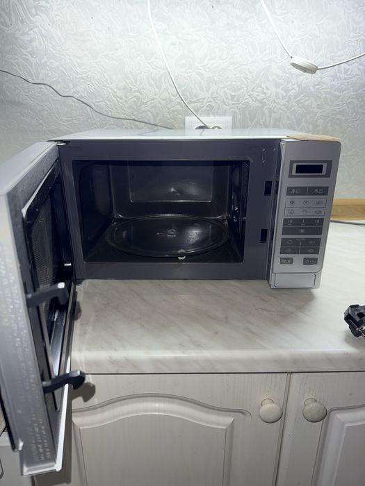 Мікрохвильова Sharp