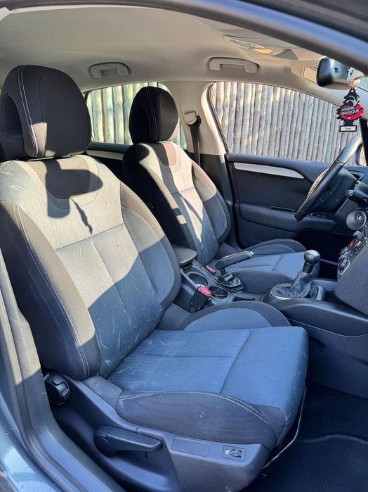Citroën C4 — fotografia 8