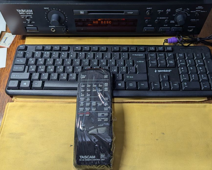 Tascam MD-350 минидисковая дека - рекордер. Минидиски