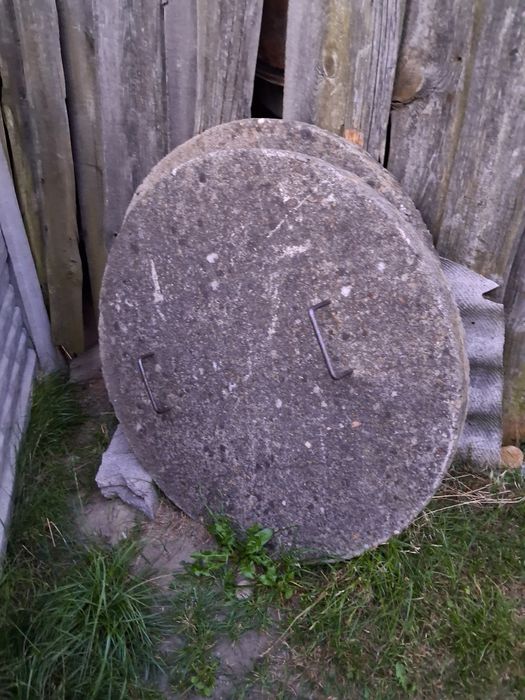 Pokrywa, dekiel kręgu