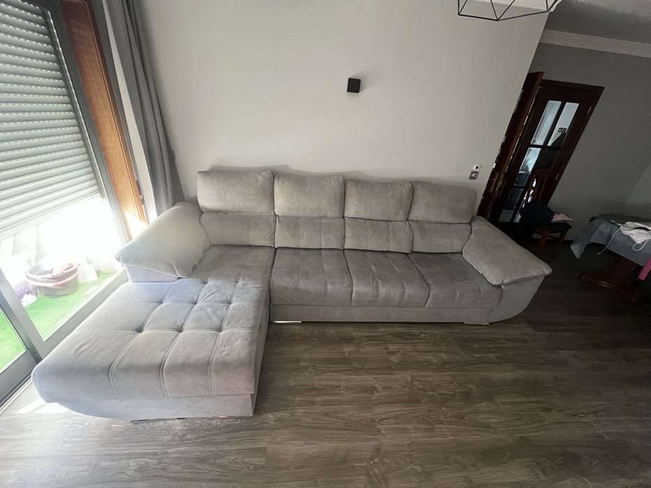 Sofá de 4 lugares com chase long