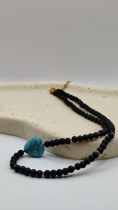 Naszyjnik handmade z onyksem, turkusem, hematytem pozłacanym i stalą nierdzewną