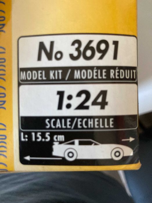 Kit modelo Alfa Romeo Giulietta Spider  escala 1:24 Antigo Novo