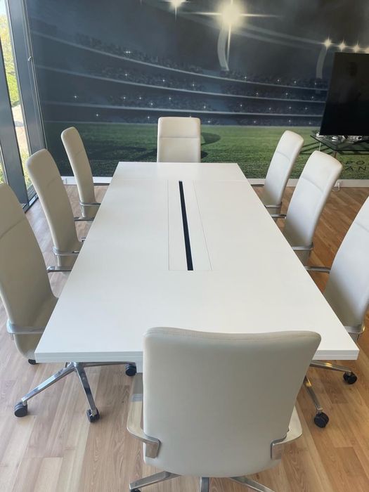 Mesa reunioes e cadeiras irrepreensivel