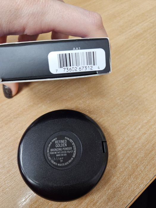 Бронзер, рум'яна та палетка тіней MAC,  BaliBody