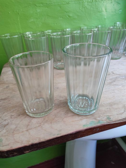 Скляні стакани 200 та 250 грам