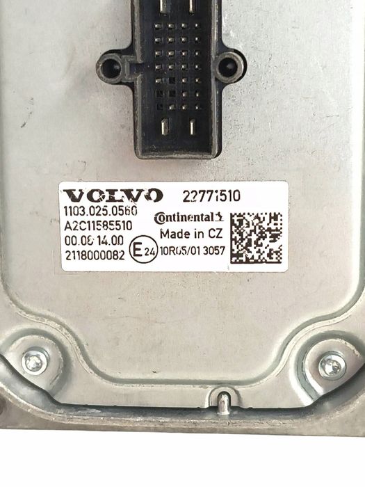 volvo xc60 2019 z przodu moduł sterujący statecznikiem led