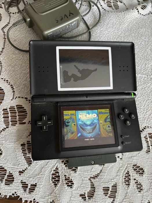 Nintendo DS Lite jako Game Boy Advance z grami