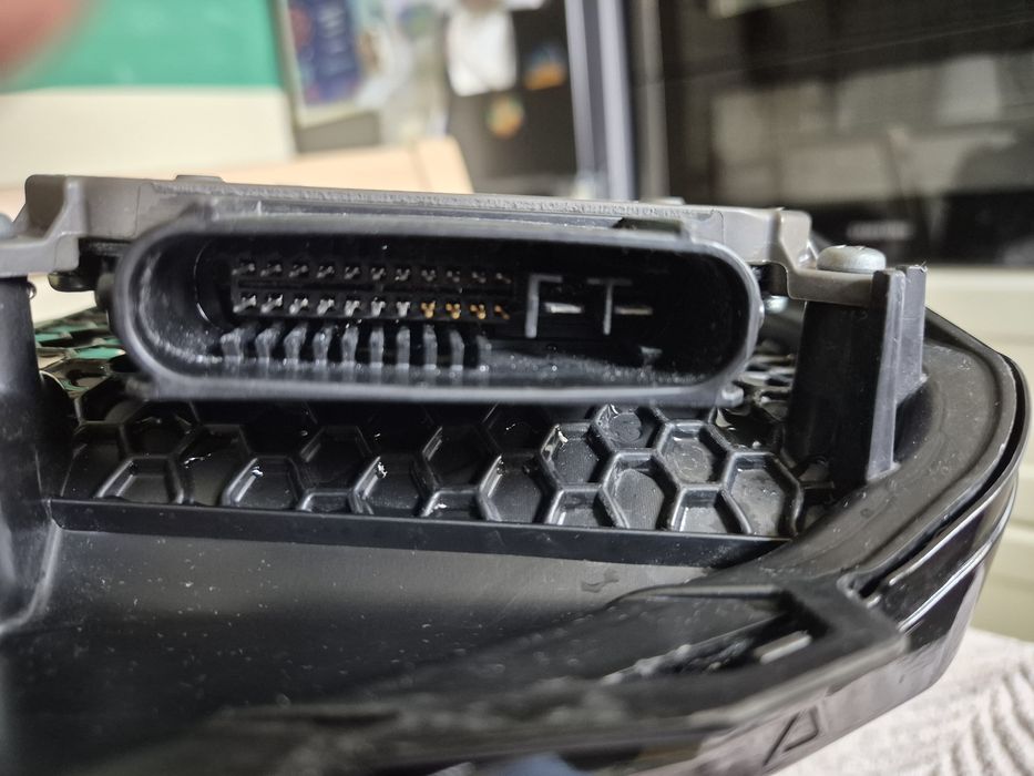 Lampa przednnia lewa Lexus Nx 350h