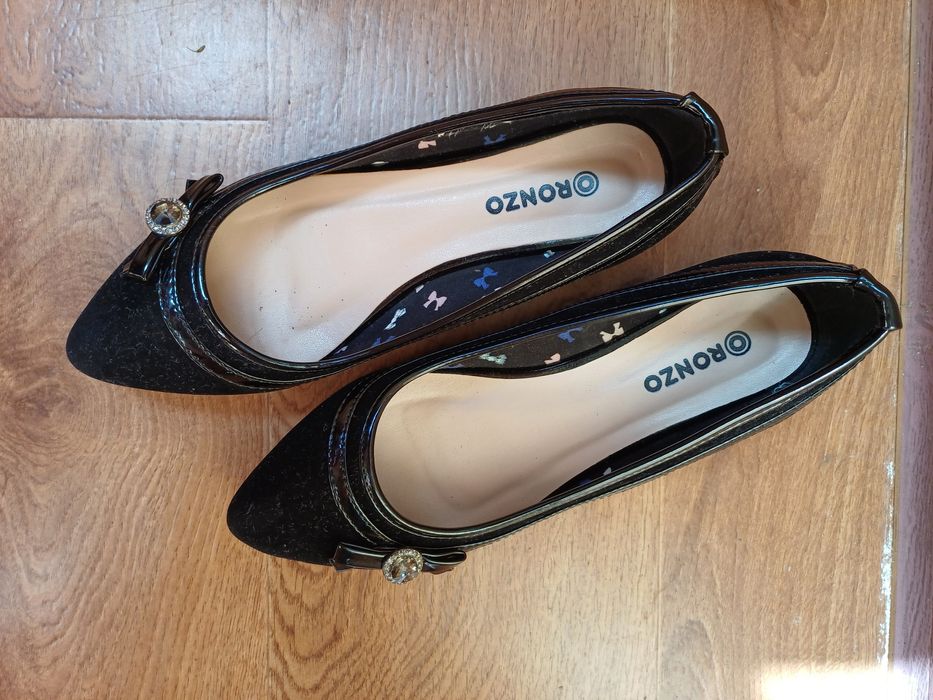 Жіночі балетки чорні