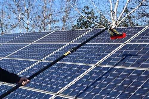 Mycie paneli fotowoltaicznych, szkła , wodą demineralizowaną.