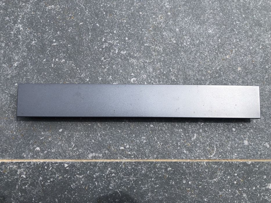 Заглушка решётки радиатора Audi 8W0 807 287 B