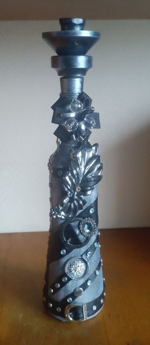 Декоративная бутылка - подсвечник.