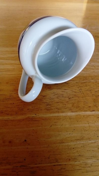 Cafés Delta, peça em porcelana comemorativa