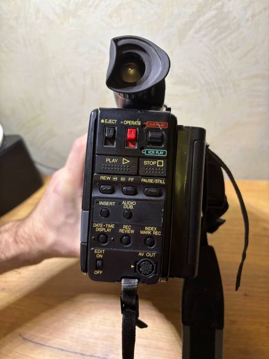 видеокамера Sharp C760