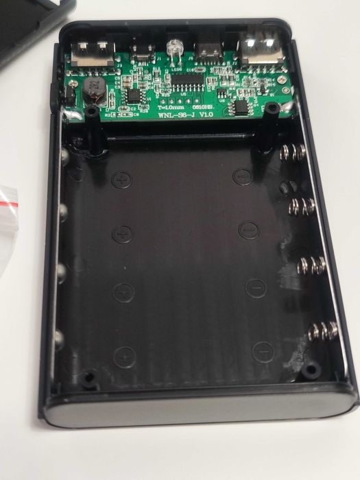 Корпус 15W зарядка повербанка Power bank на 4 18650