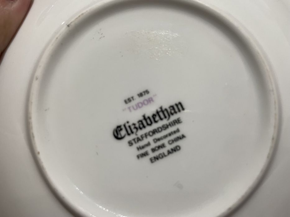 Chavenas de cha Elizabethan Staffordhire
