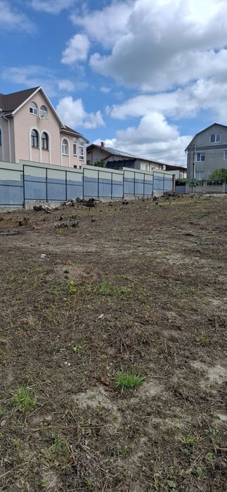 Продам ділянку  в Лезнево