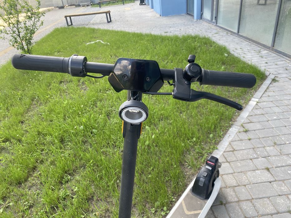 Niu KQi2 Pro Білий електросамокат 300 Вт 30 км/год