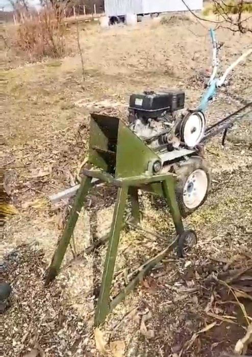 Подрібнювач гілок для мотоблока