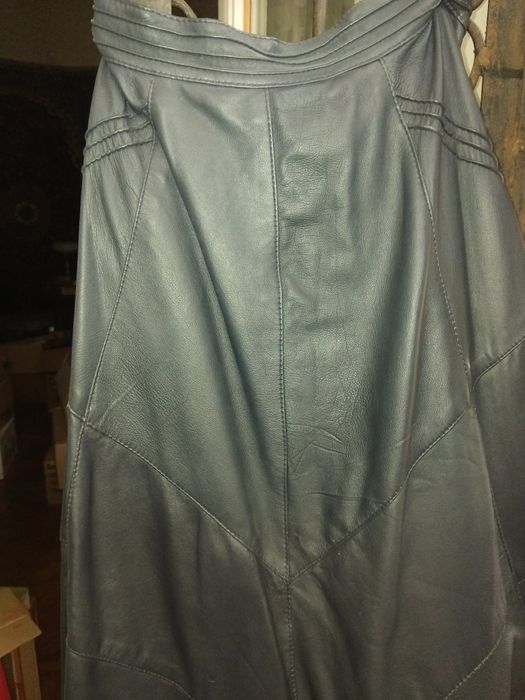 Продам кожаные юбки  3шт.