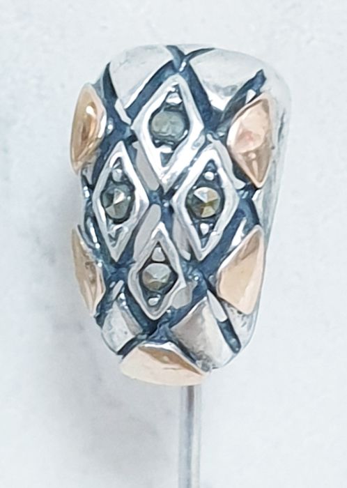 Maravilhosos antigos alfinetes de lapela - preços individuais