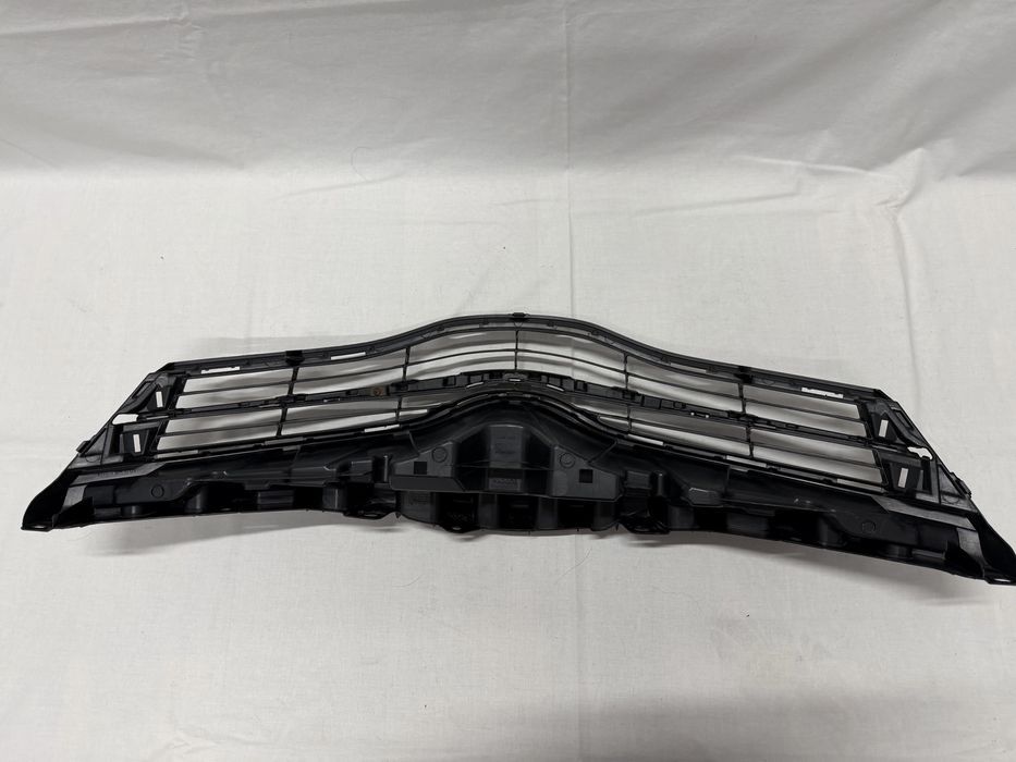Grill Atrapa Maskownica Toyota YARIS III 11-14r. CHROM