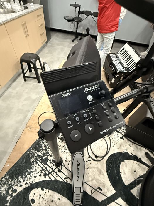 Alesis Nitro Max Kit Bateria Eletrônica