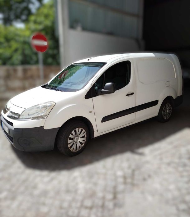 CITROÊN BERLINGO - 345.000 KM - 1600 C.C. - CAIXA PARA CARGA LONGA - ANO DE 2015