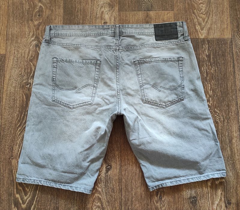 РОЗПРОДАЖ!!! XL Jack&Jones оригінальні чоловічі шорти