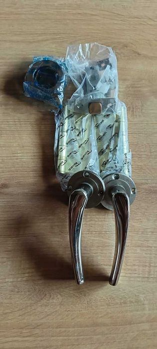 Ручки для міжкімнатних дверей