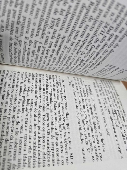 Poder Local: Descentralização e Relações com o Poder Central64729811694595122