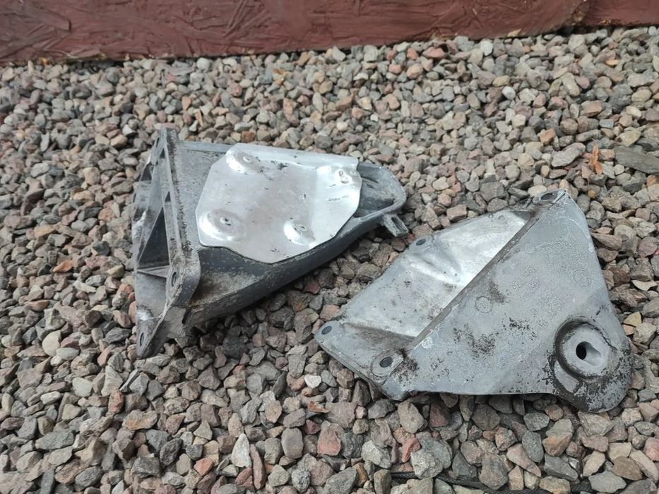 bmw e60 / e61 oryginalne łapy silnika / łapa zawieszenia lewa / praw