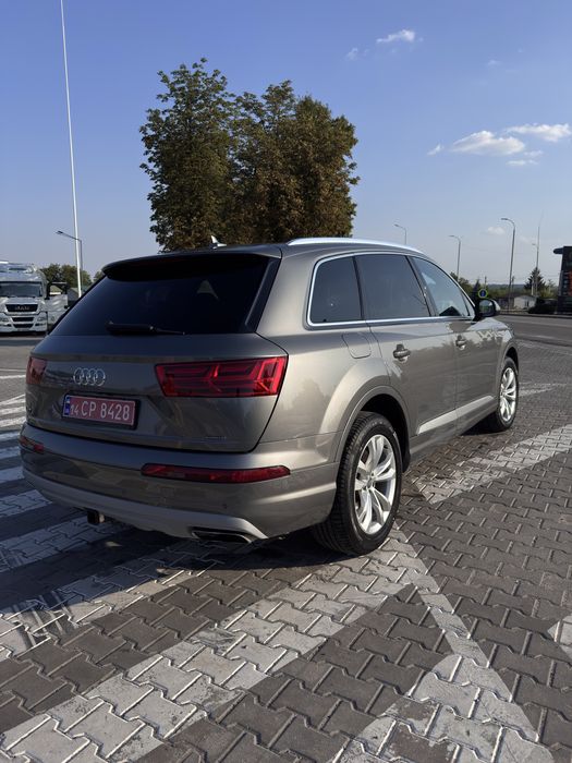 Ауди Q7 2.0 бензин 2017