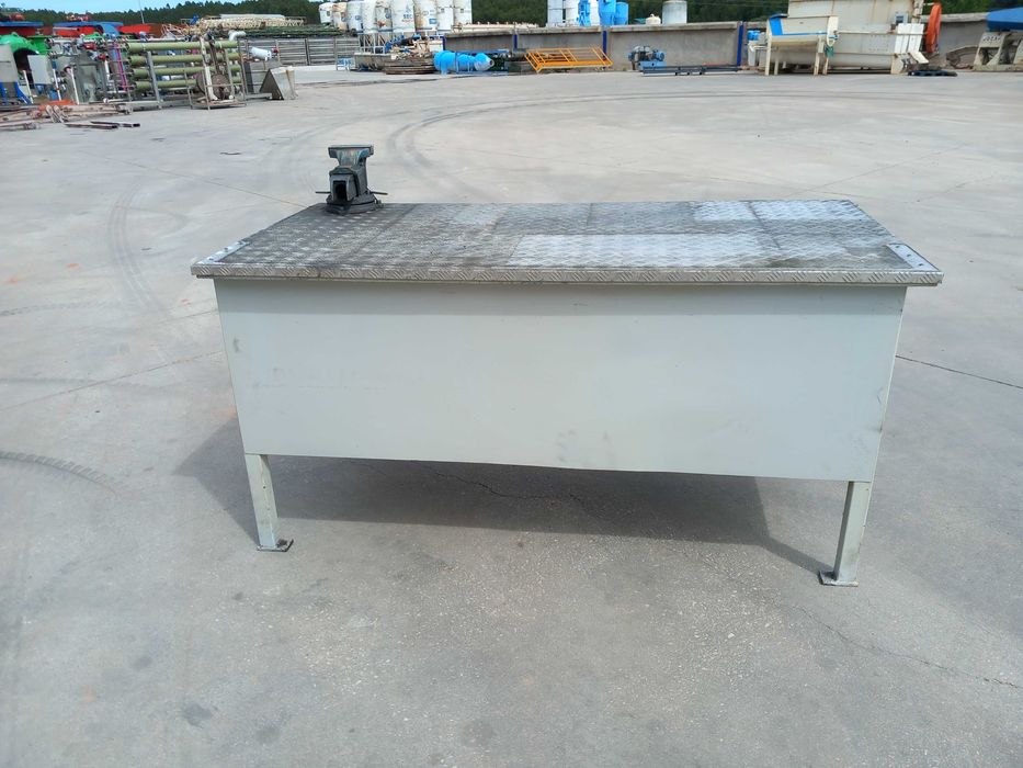 Bancada de trabalho com torno #916