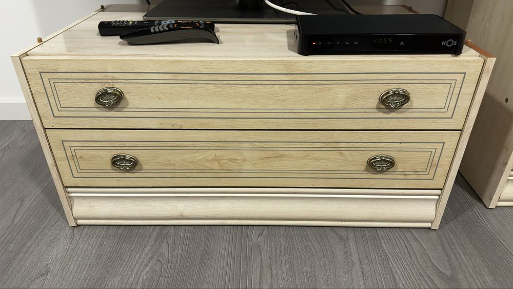 Móvel IKEA horizontal de TV