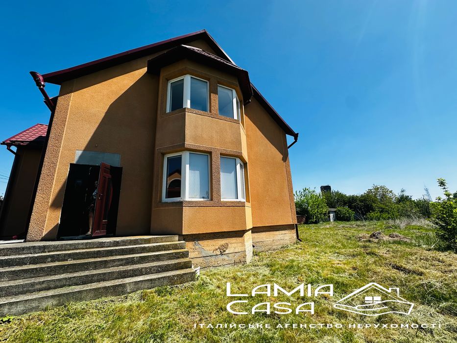 Продаж 2 поверхового будинку Новоселиця