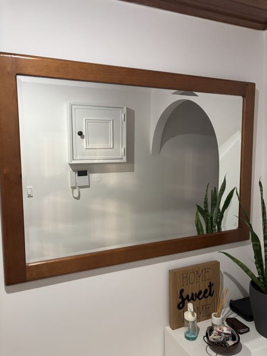 Espelho retangular de madeira