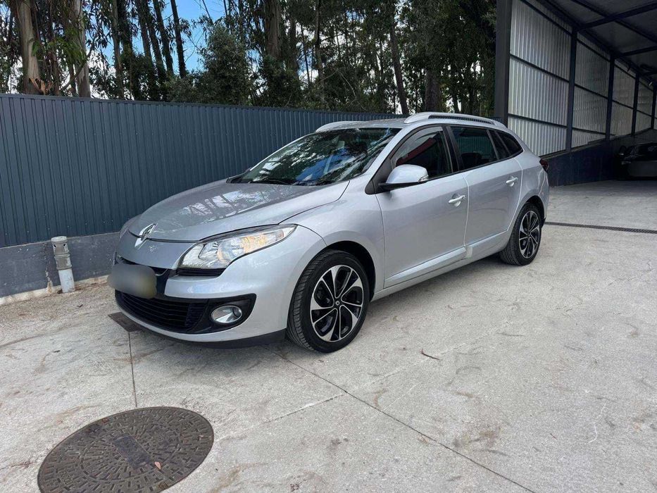 Renault Mégane em bom estado geral