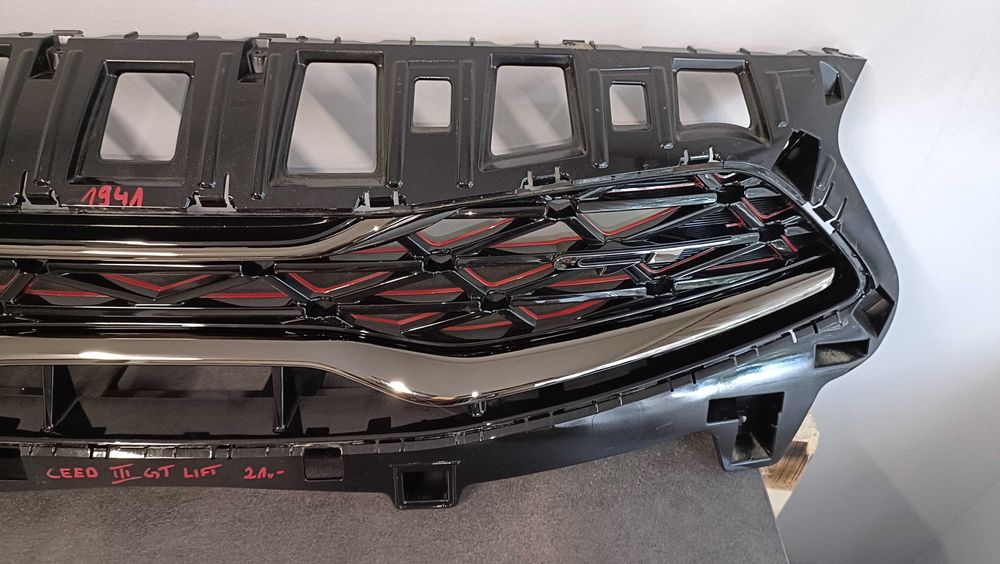 Kia Ceed 3 GT Lift Atrapa grill