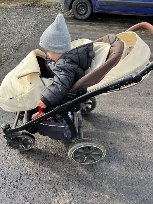 Коляска дитяча прогулочна