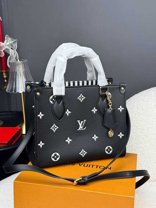 Сумка Louis Vuitton Onthego PM Monogram