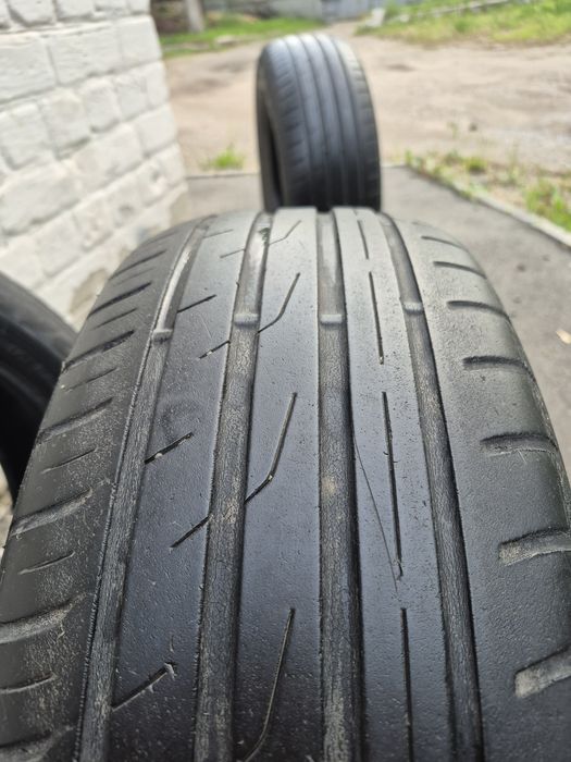 Продам  летние шини 215 65 16  тойо  проксес 2