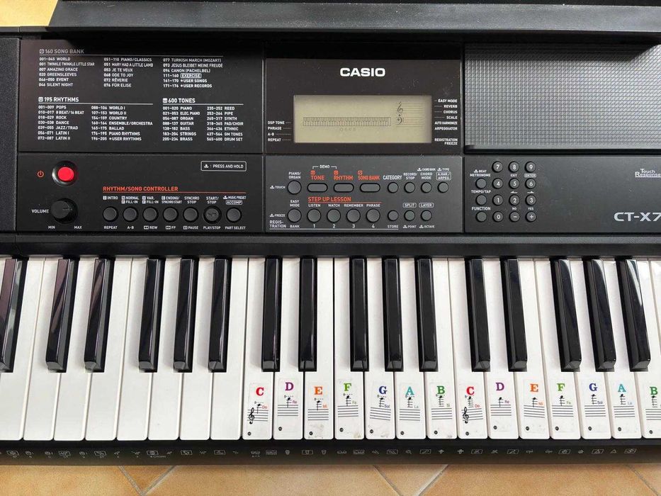 Piano Casio CT-X700 Novo com cerca de 3 horas de uso