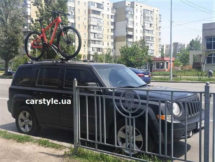 БВ Велокріплення Thule FreeRide 532 на поперечини на даху авто для перевезення 1 велосипеда нові вітринні вживані