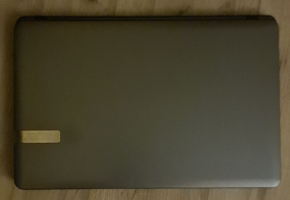 Laptop Acer 17,3 cała