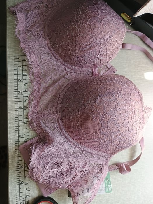 Бюстгальтер новый.