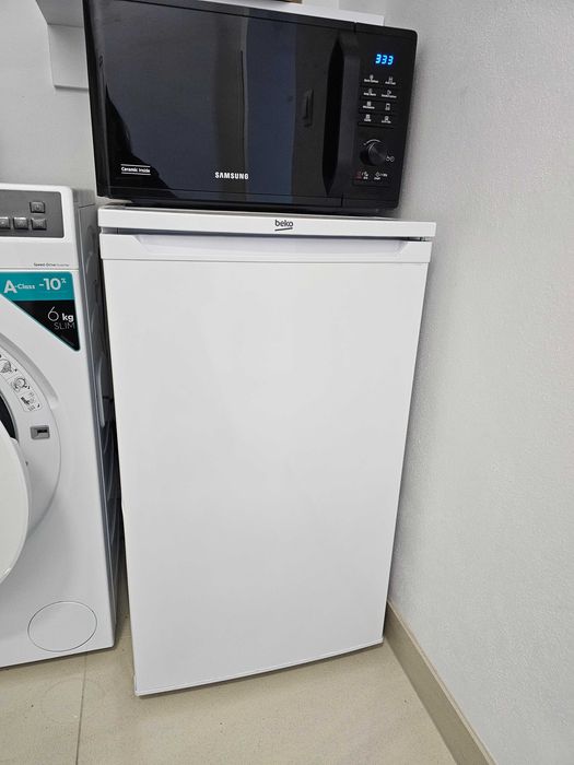 Lodówka Beko 82cm