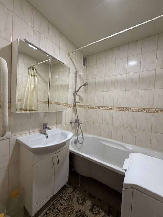 Продам 3 кімнатну квартиру 60 м² вул. Андрія Мельника 4 Рівне